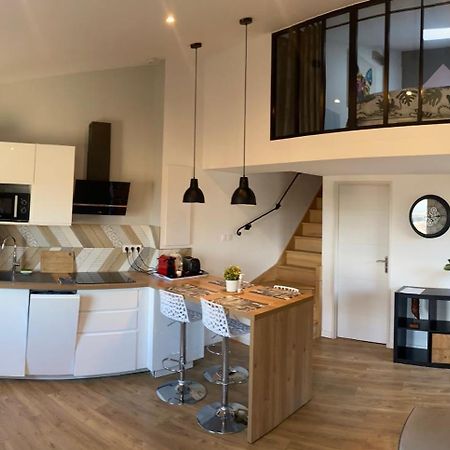 Spacieux Duplex, Vue Mer Et Belle Terrasse イエール エクステリア 写真
