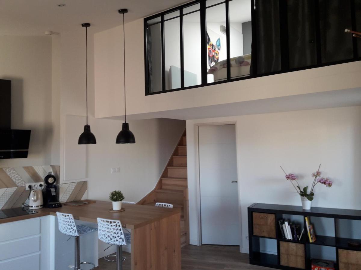 Spacieux Duplex, Vue Mer Et Belle Terrasse イエール エクステリア 写真