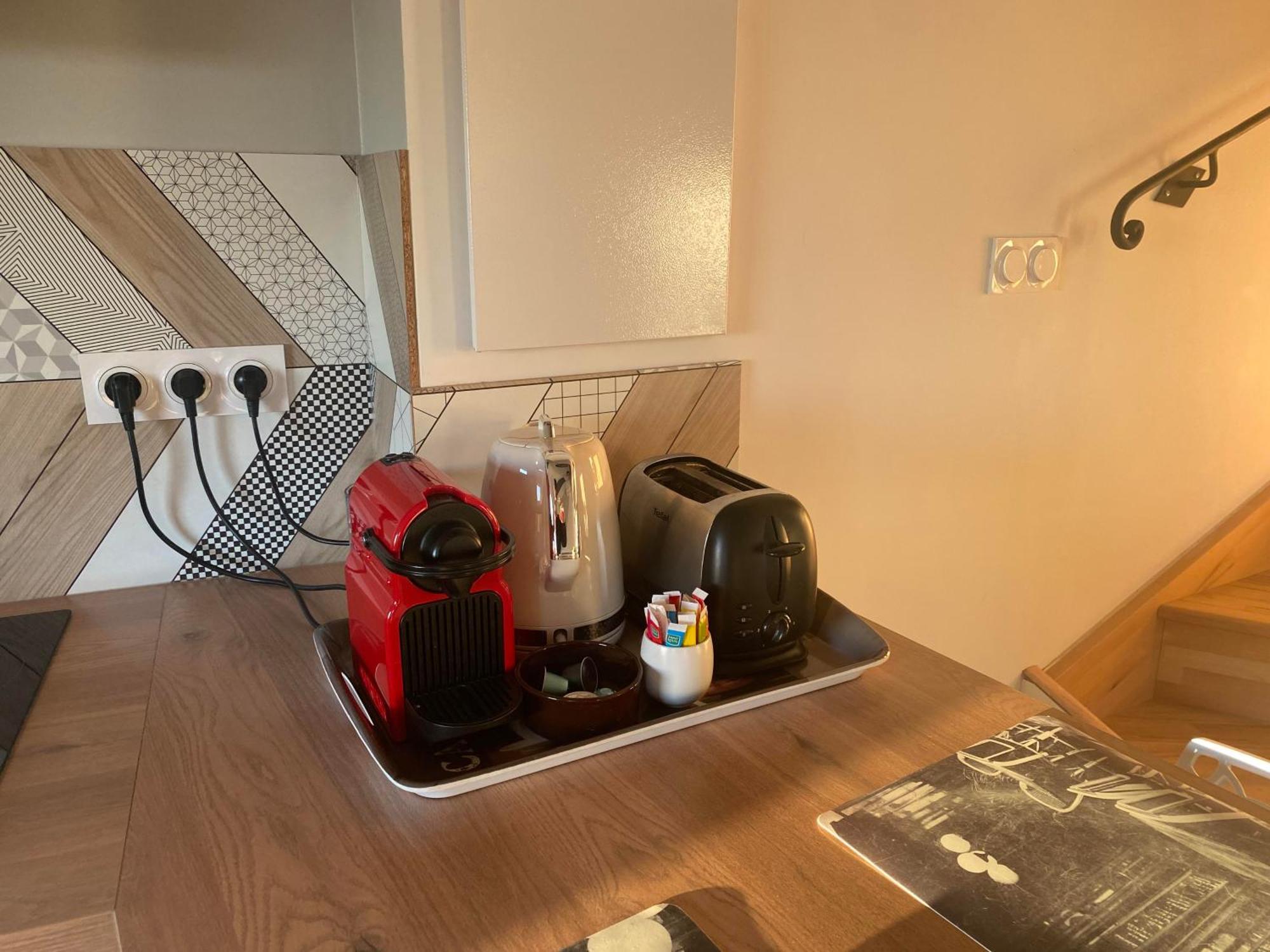 Spacieux Duplex, Vue Mer Et Belle Terrasse イエール エクステリア 写真